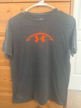 Under Armour Boys Charcoal Heather T-Shirt with Orange Logo